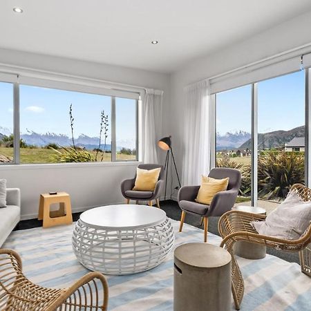 Villa Infinity And Beyond Wanaka Esterno foto