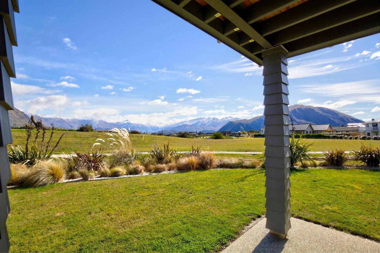 Villa Infinity And Beyond Wanaka Esterno foto