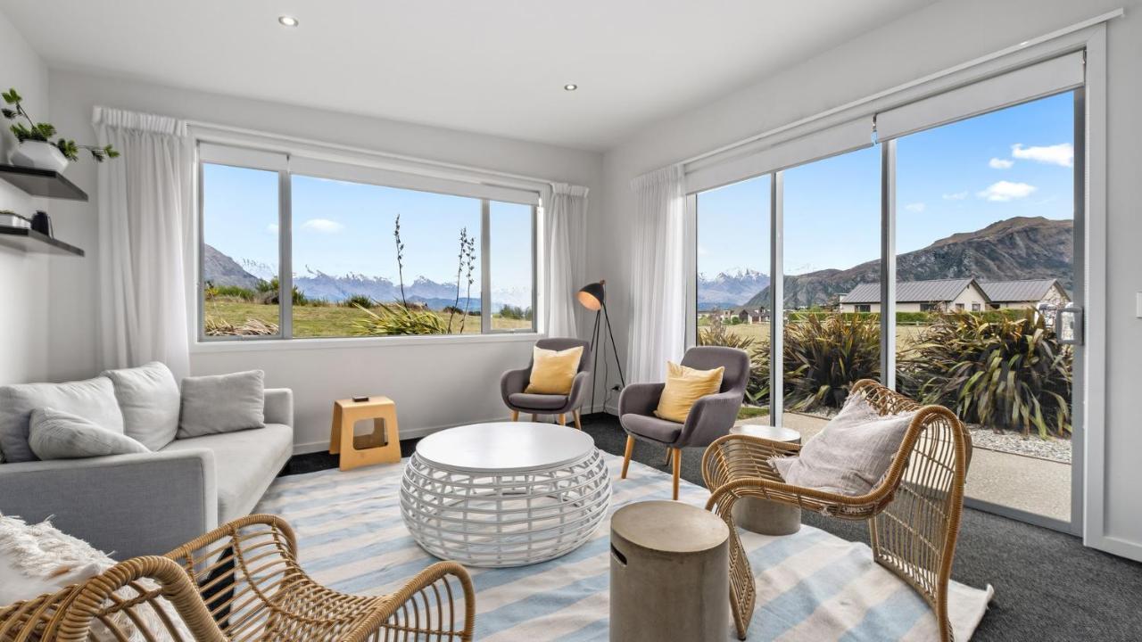 Villa Infinity And Beyond Wanaka Esterno foto