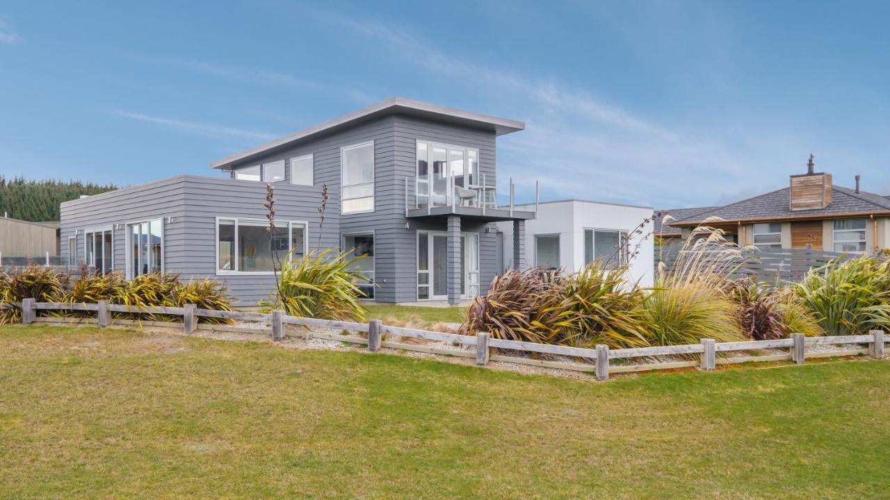 Villa Infinity And Beyond Wanaka Esterno foto