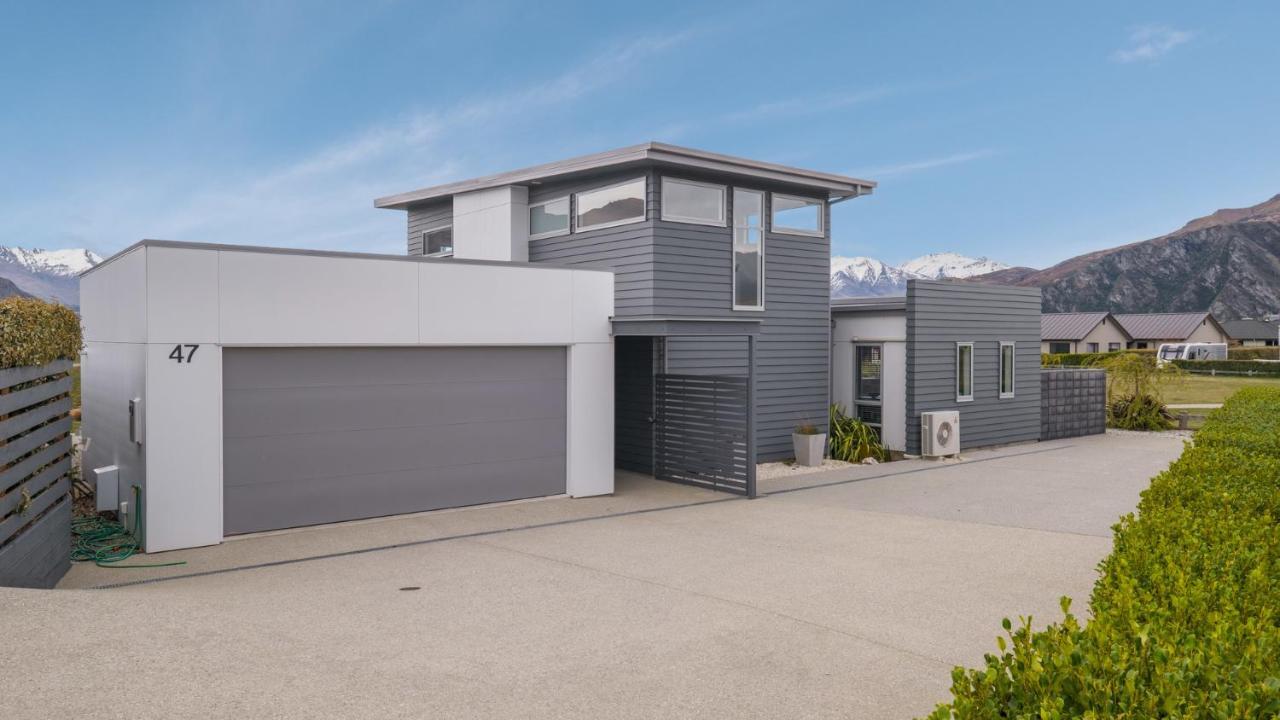 Villa Infinity And Beyond Wanaka Esterno foto
